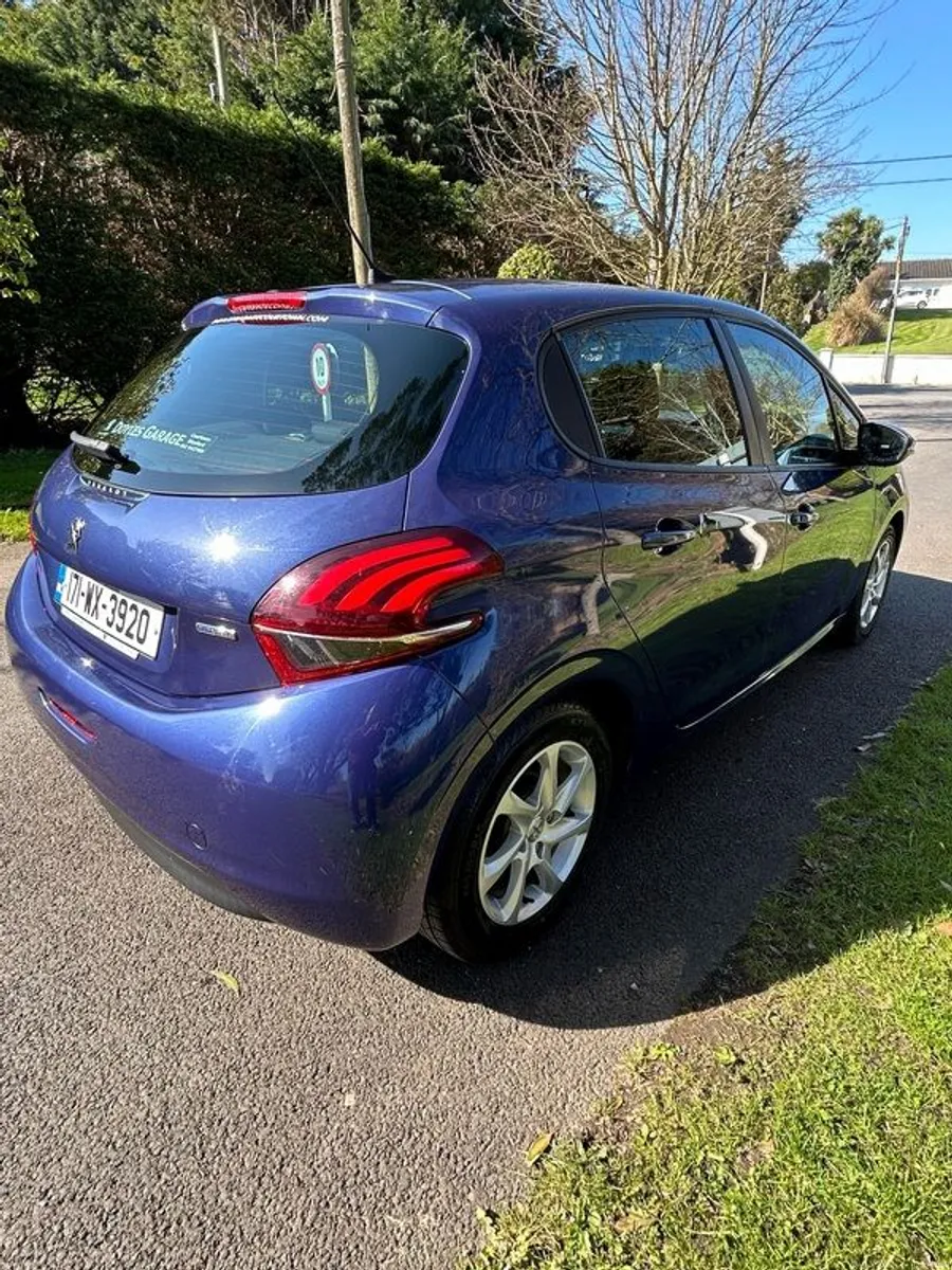 2017 Peugeot 208 - Image 3