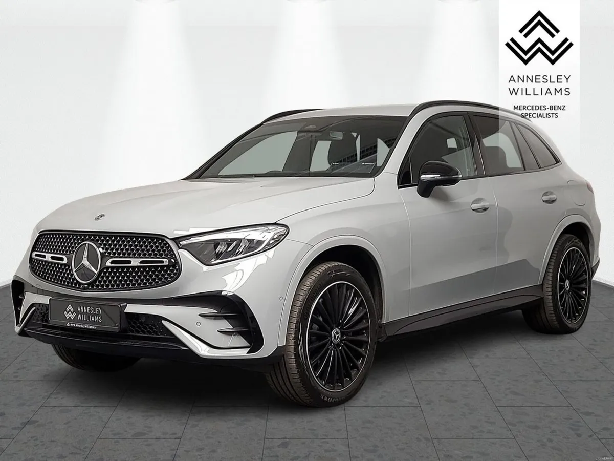 Mercedes-Benz GLC GLC300e Urban Edition 4Matic - Image 4