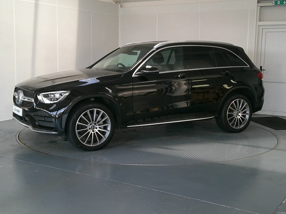 Mercedes-Benz GLC 2022 - Image 3