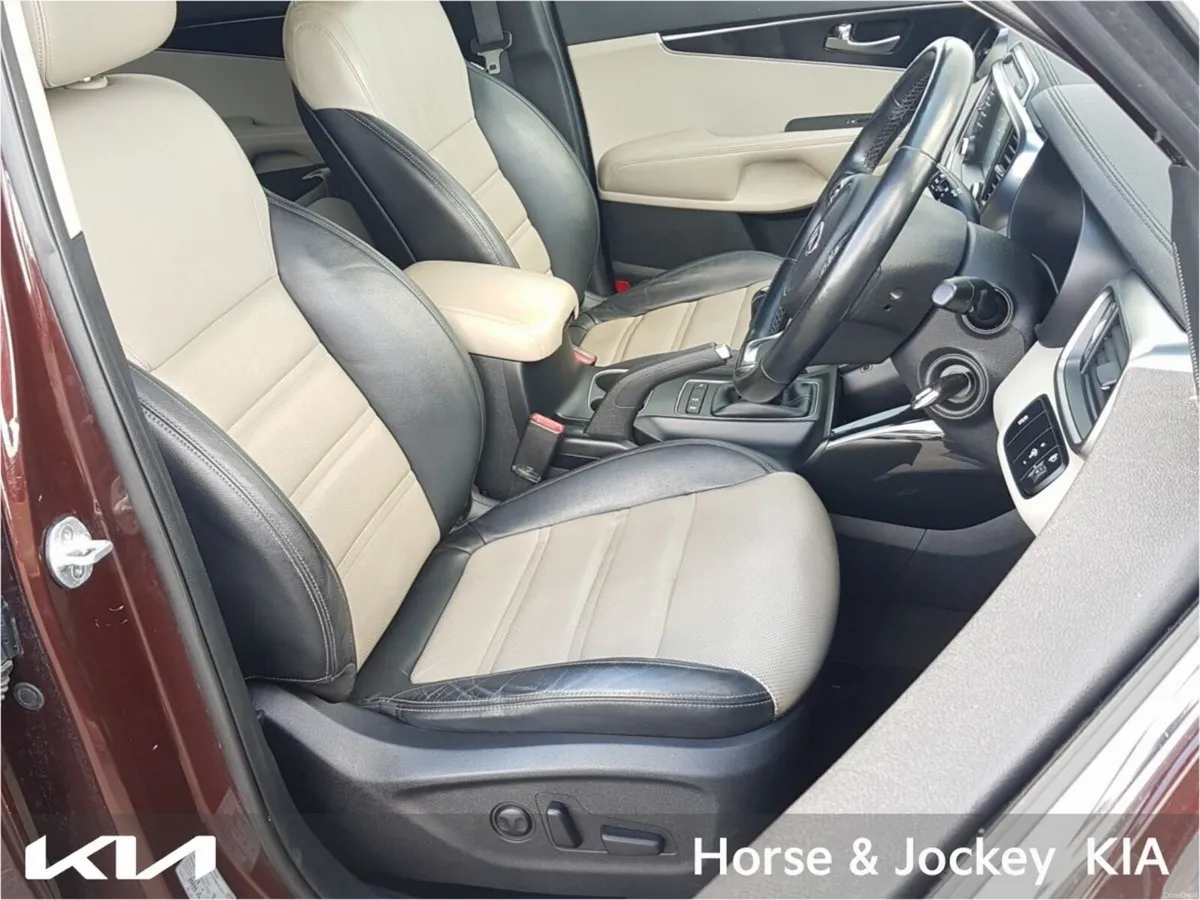 Kia Sorento Platinum 2WD 7 SEATER - Image 3