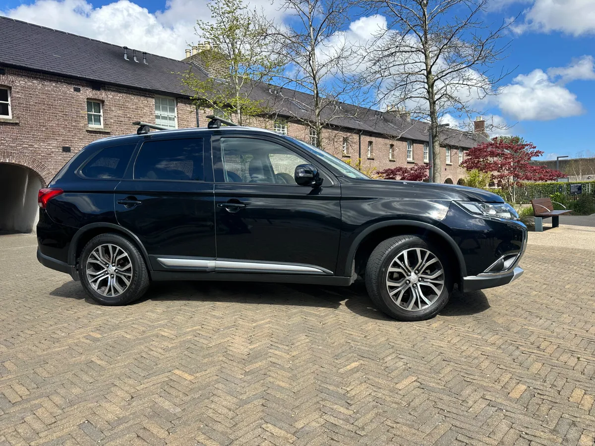 Mitsubishi Outlander 2017 2.3 Diesel - Image 3