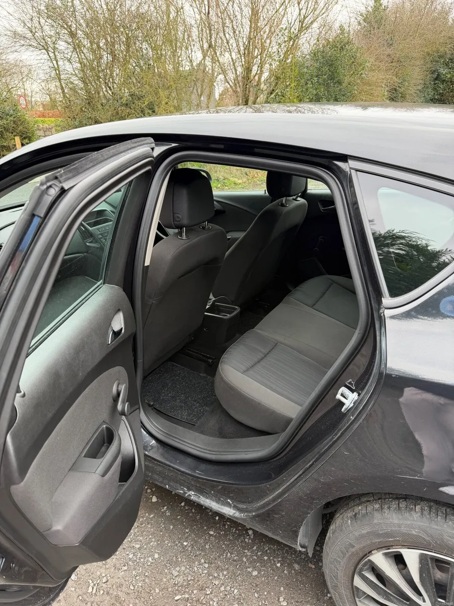 Opel Astra 2015 - Image 4