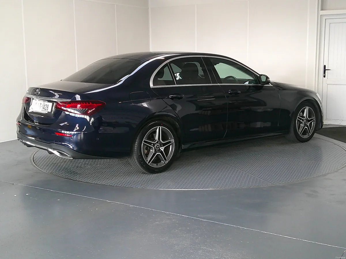 Mercedes-Benz E-Class 2021 - Image 6