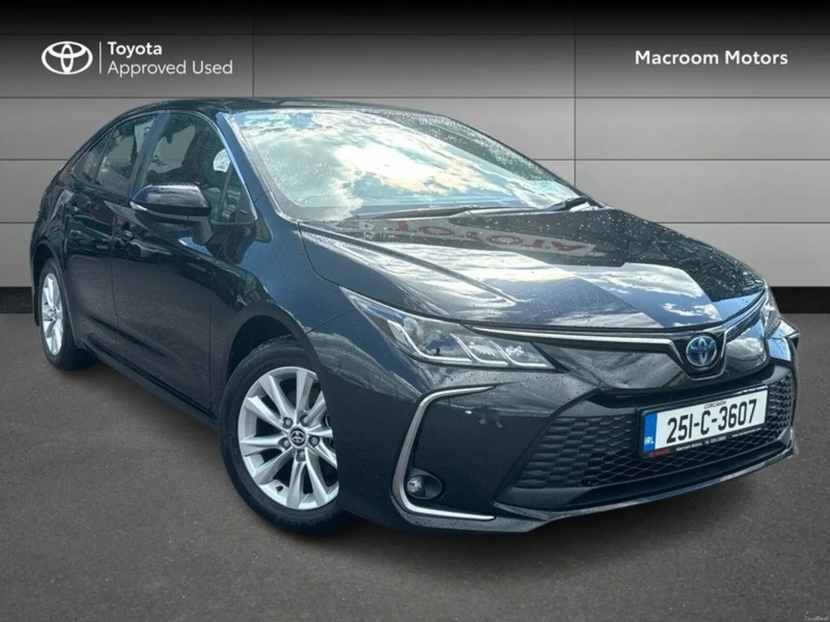 Toyota Corolla EASTER SALE!! COROLLA SALOON LUNA - Image 1