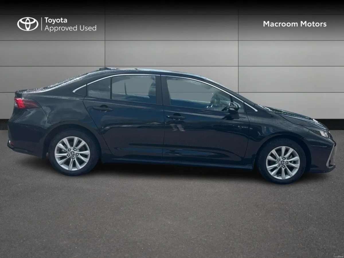 Toyota Corolla EASTER SALE!! COROLLA SALOON LUNA - Image 3