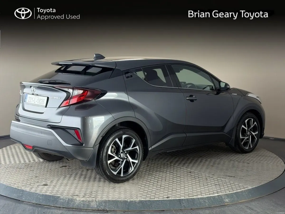 Toyota C-HR HYBRID SPORT - Image 2