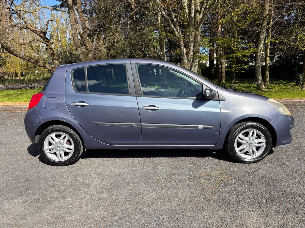 Renault Clio Petrol NEW NCT 02/2027 - Image 2