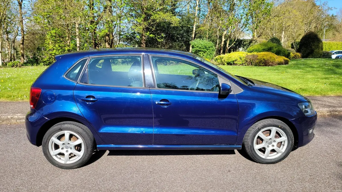 Volkswagen Polo 2012 - Image 2