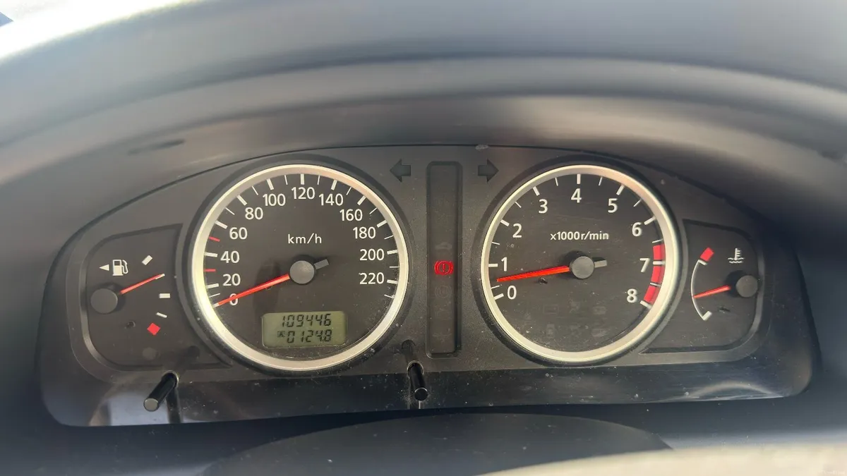 Nissan Almera 2005 - Image 4