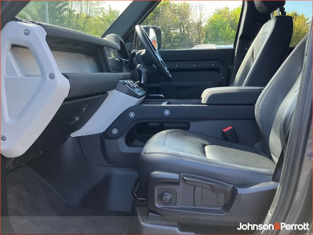 Land Rover Defender 110 2.0 Si4 PHEV S  (Remainder - Image 4