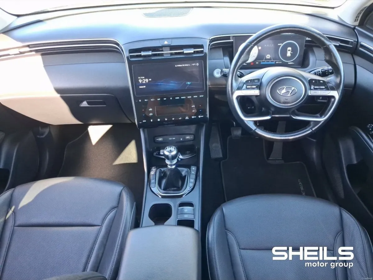 Hyundai Tucson 2WD Executive Plus - Image 3