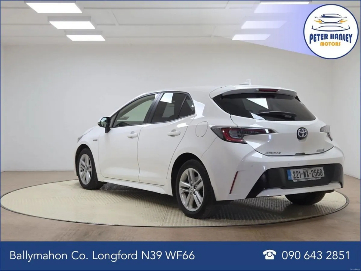 Toyota Corolla 1.8 Hybrid Luna Hatchback - Image 5