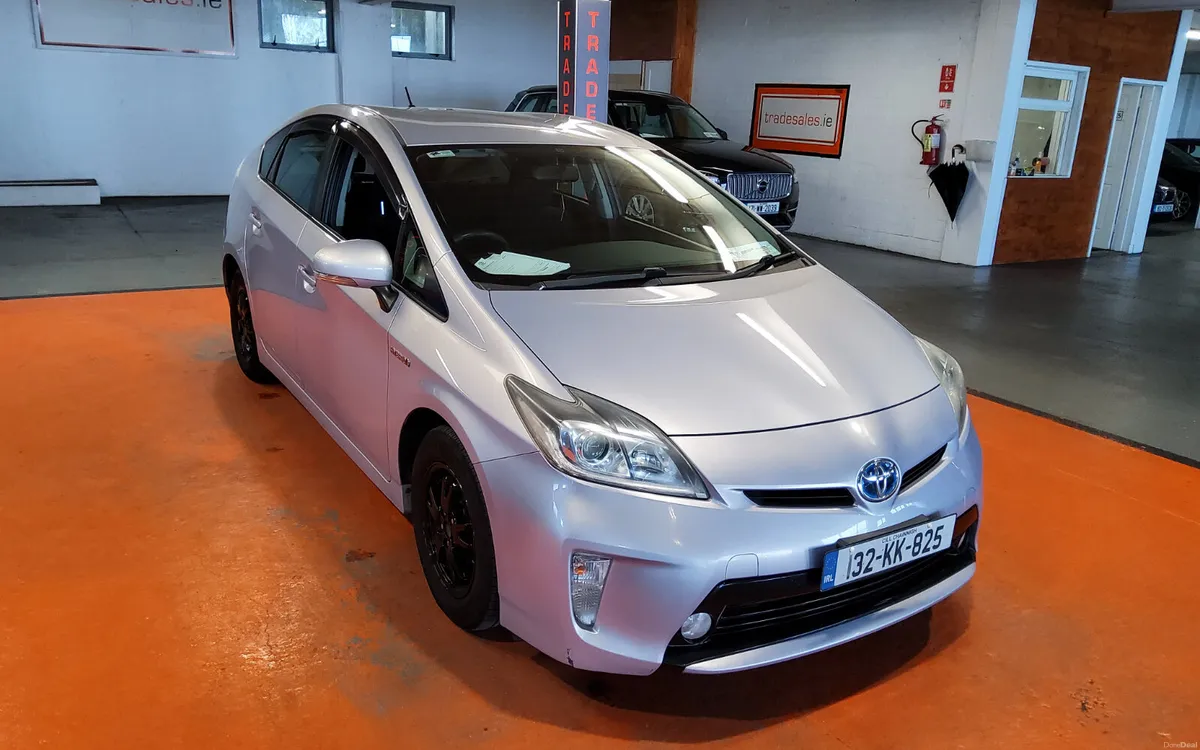 Toyota Prius 2013 - Image 1