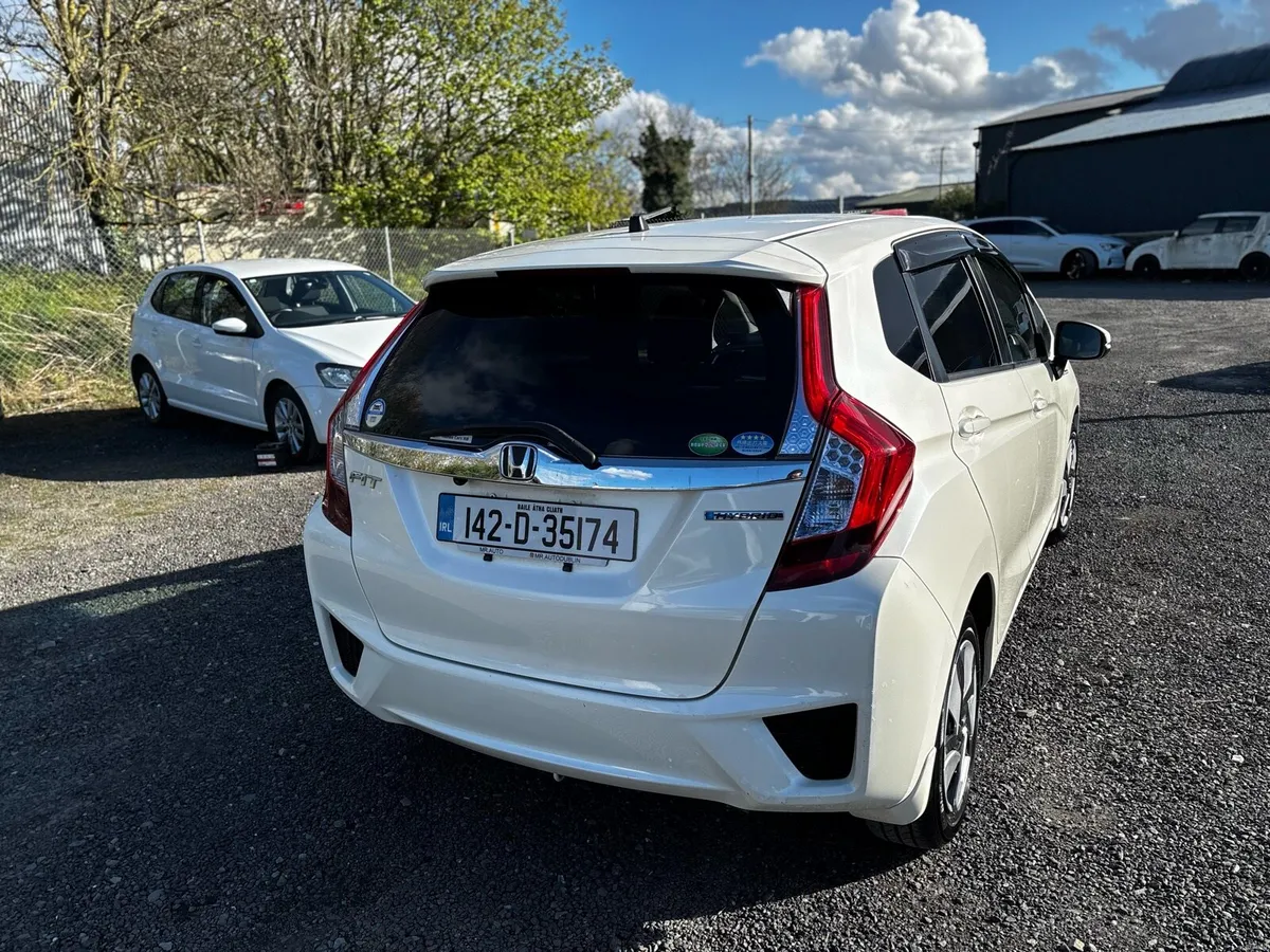 Honda fit hybrid - Image 3