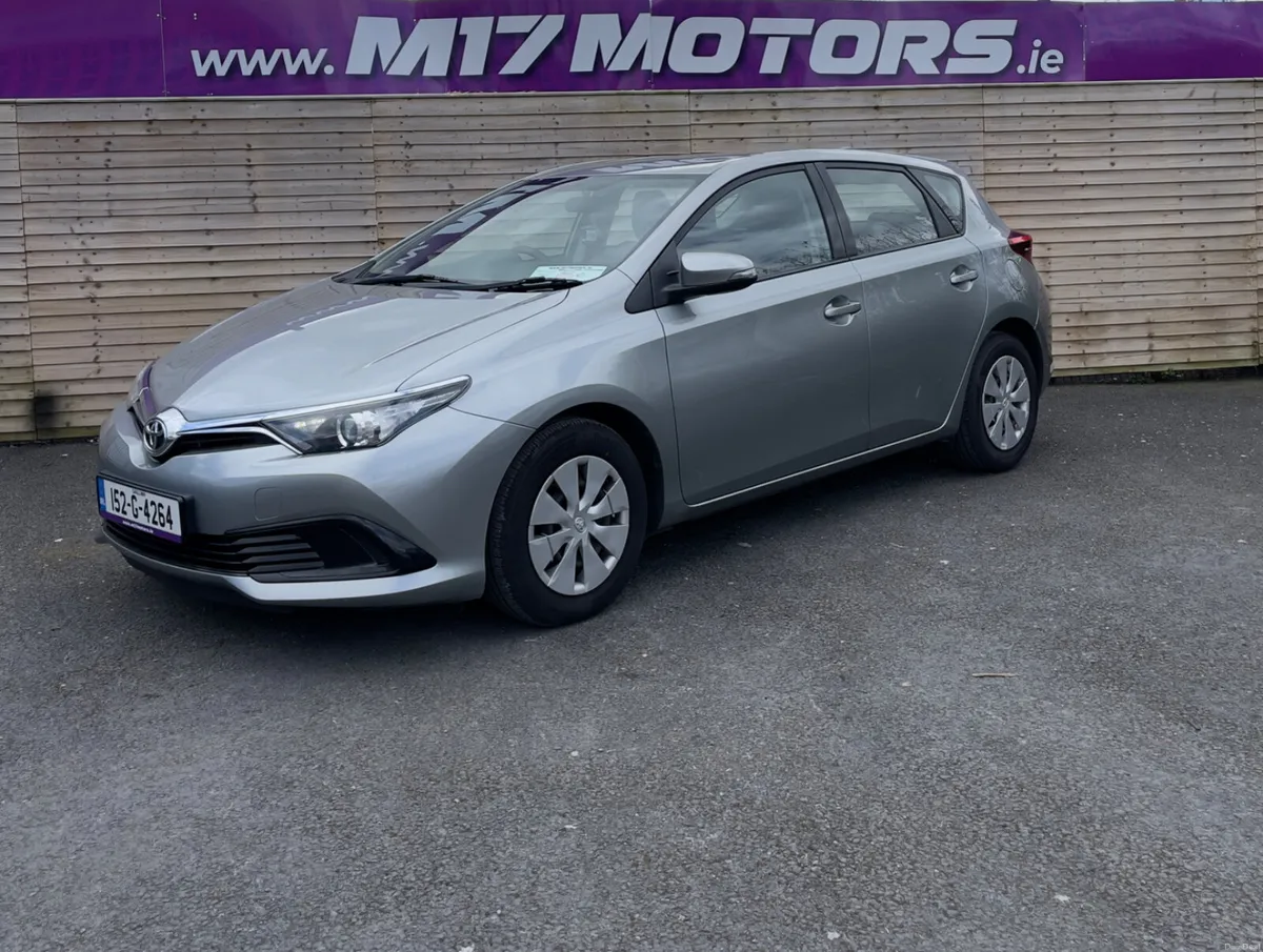 Toyota Auris 2015 - Image 3