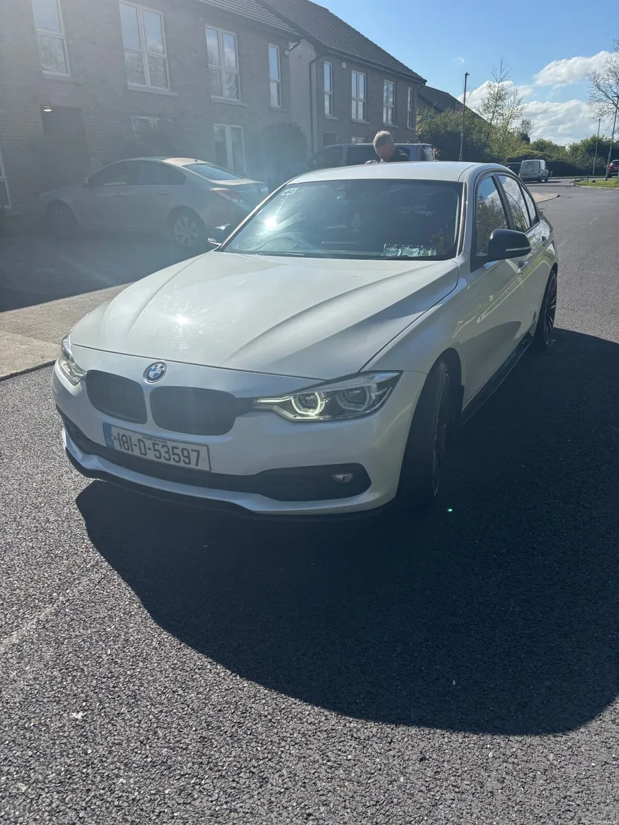 BMW 3-Series 2018 - Image 3