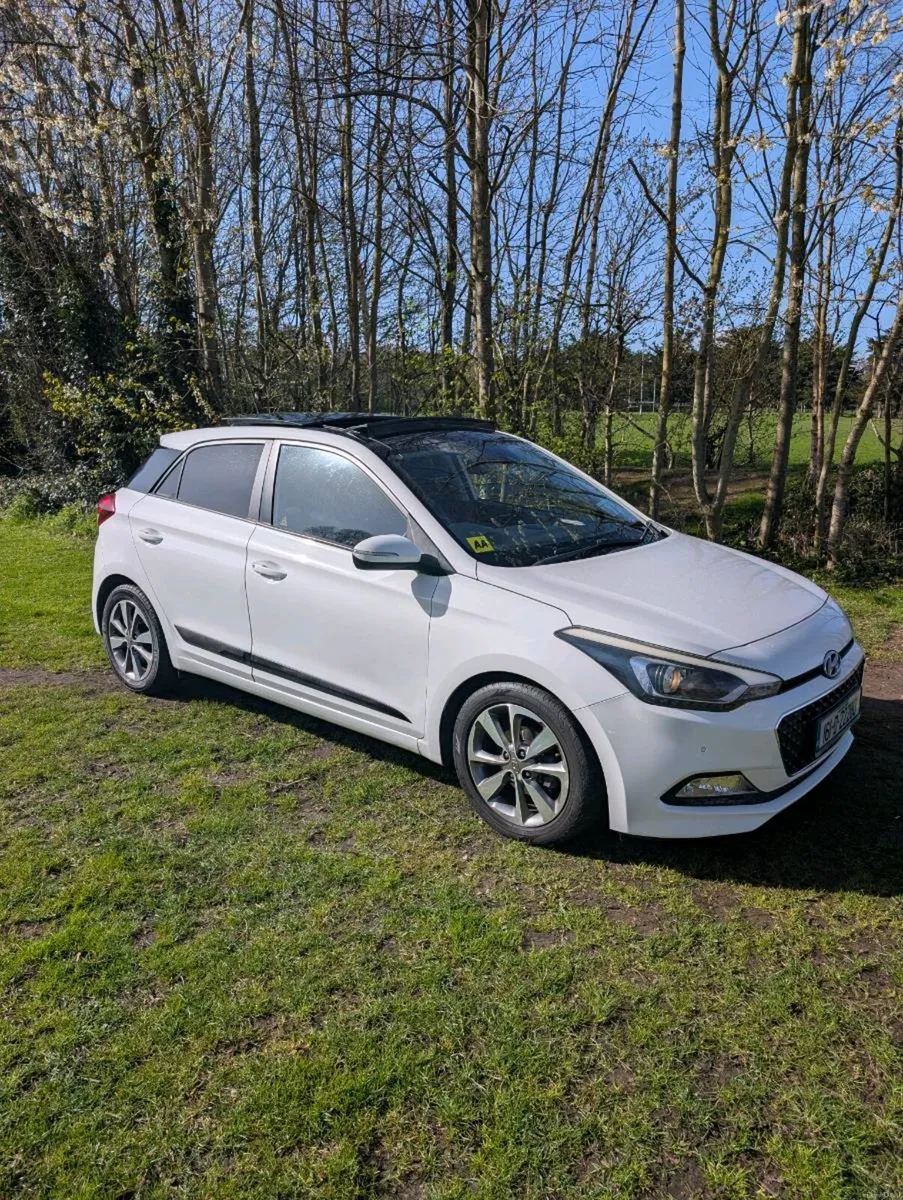 Hyundai i20 premium 1 owner - Image 1