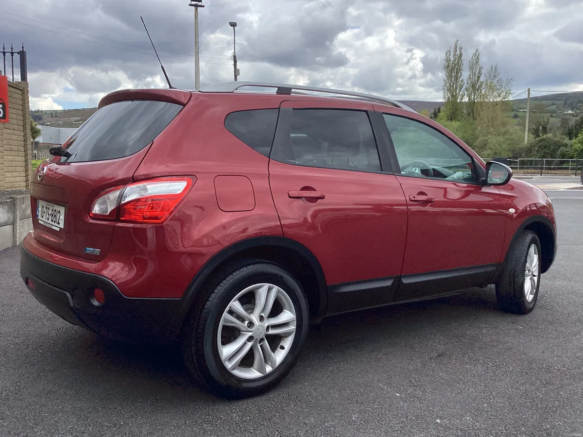Nissan Qashqai ** CAMERA * SAT NAV - Image 4