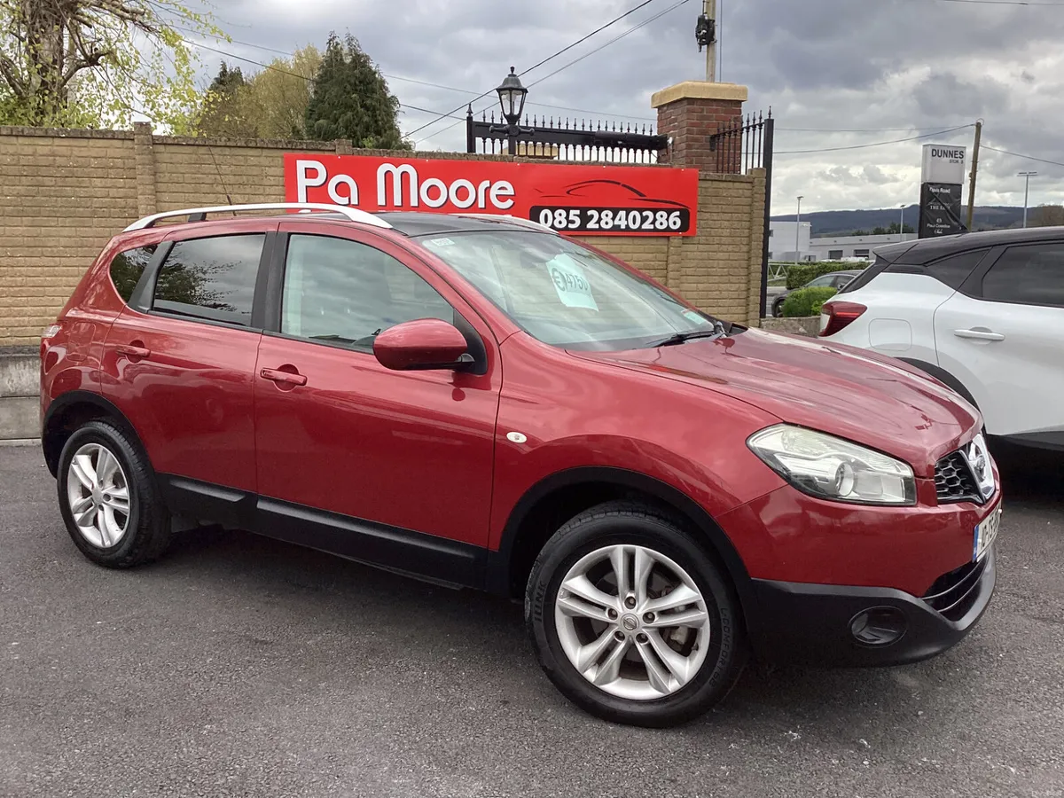 Nissan Qashqai ** CAMERA * SAT NAV - Image 2