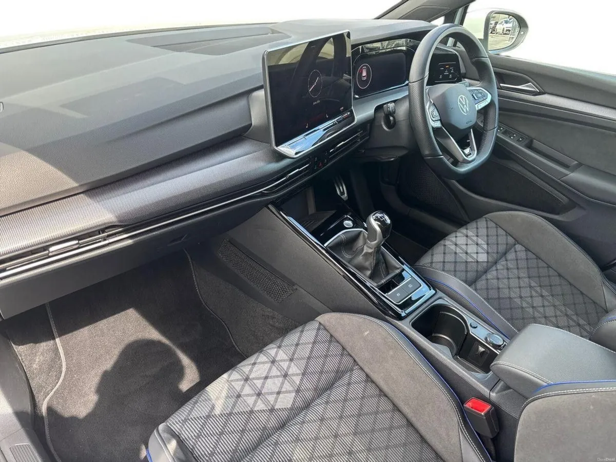 Volkswagen Golf GOLF R-LINE 1.5 TSI 150HP - Image 2