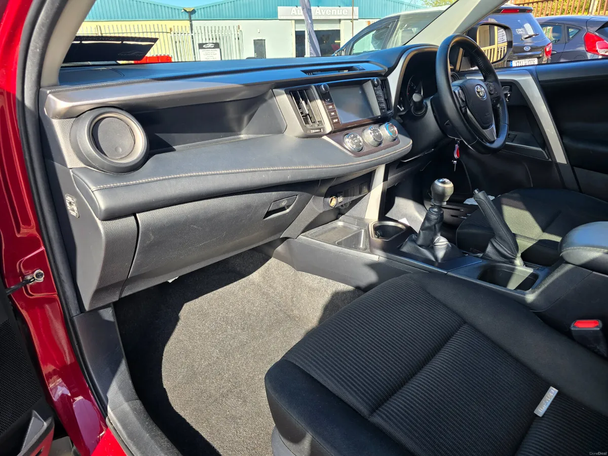 182 TOYOTA RAV4 *2.0d*LUNA SPORT* - Image 4