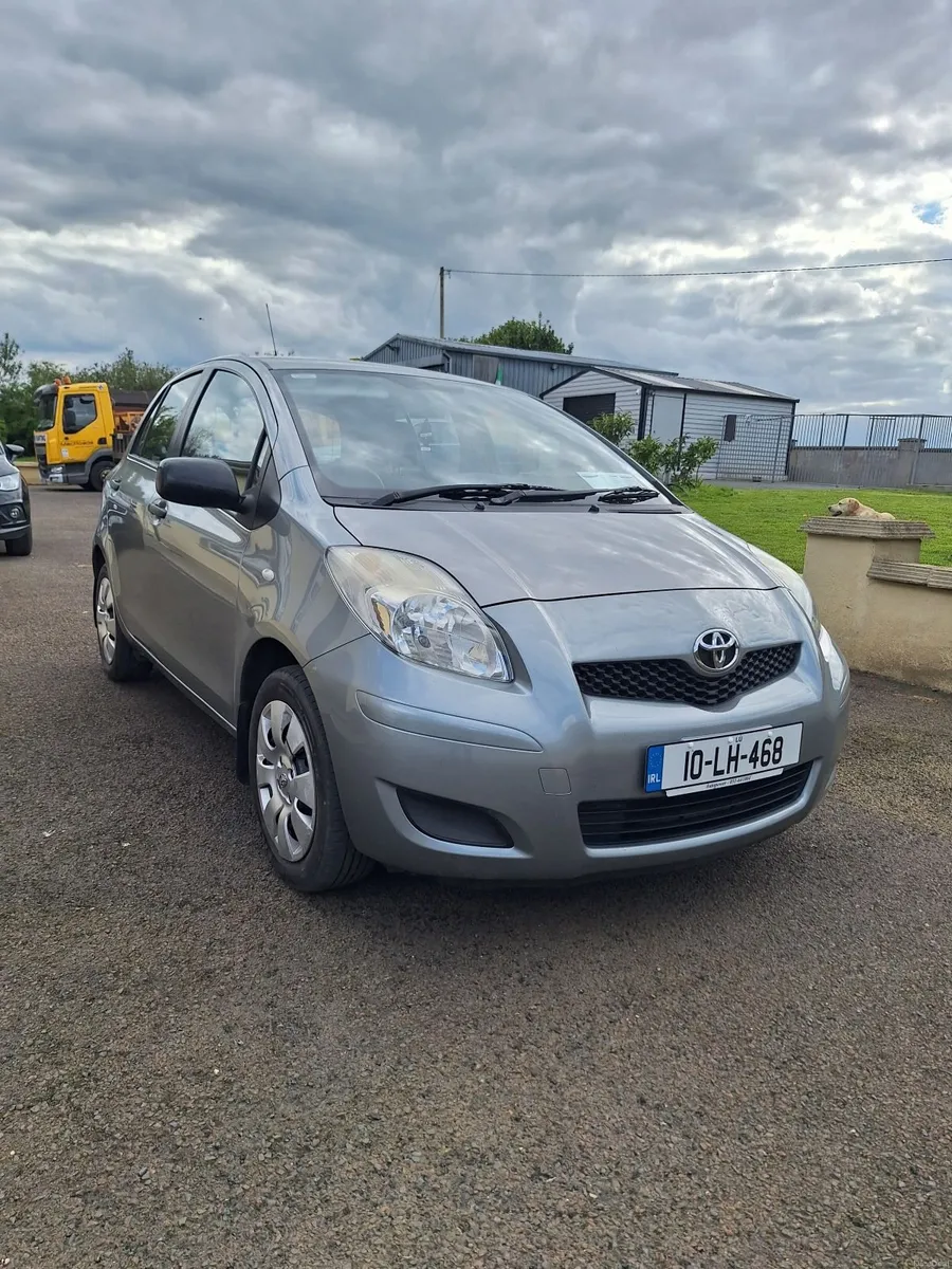 Toyota Yaris 2010 - Image 1