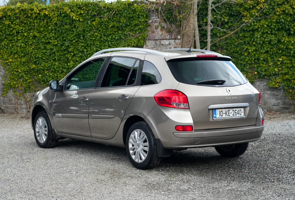 2010 Renault Clio 1.5 Diesel Manual Estate - Image 3