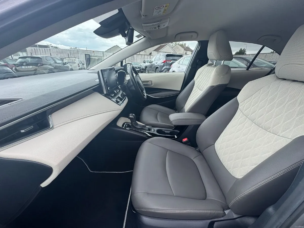 Toyota Corolla 2022 - Image 2