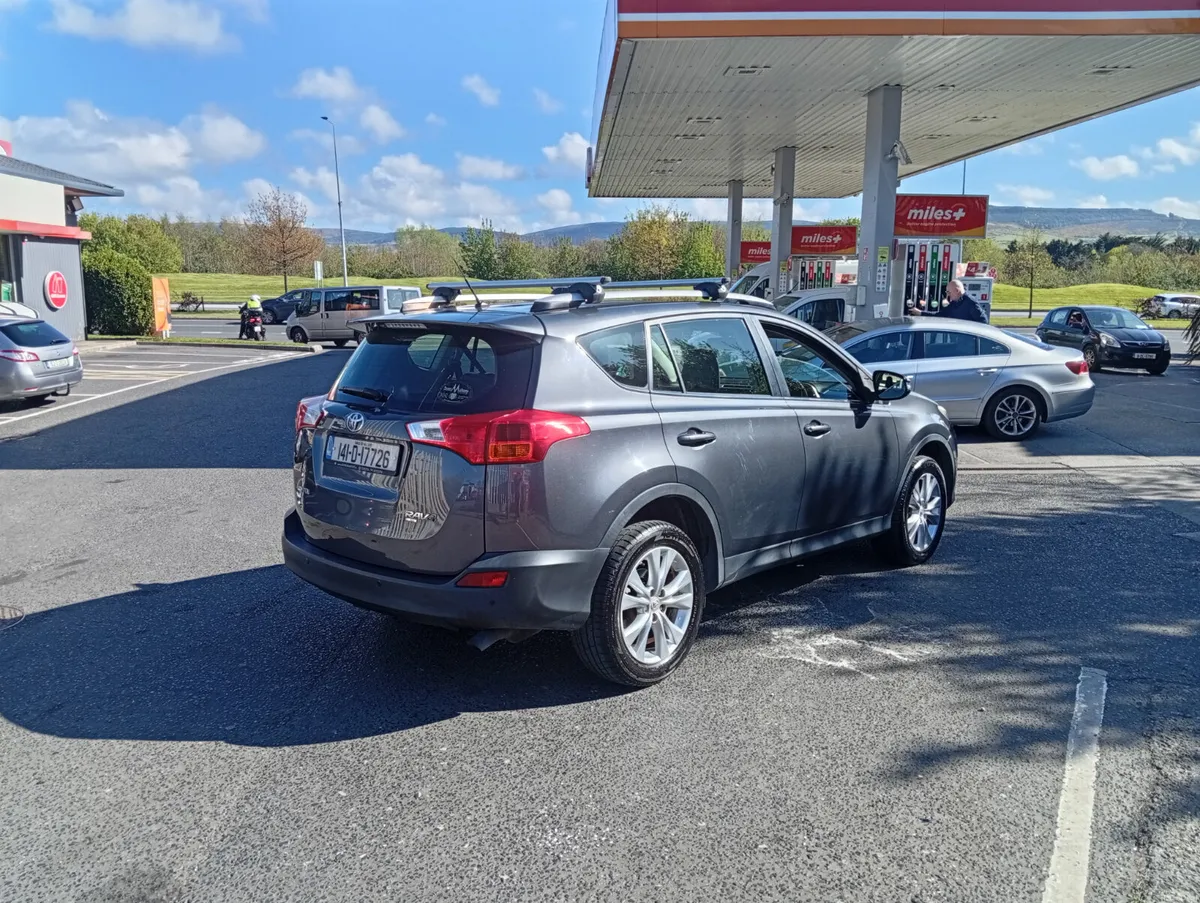 Toyota RAV4 2014 sol model - Image 4