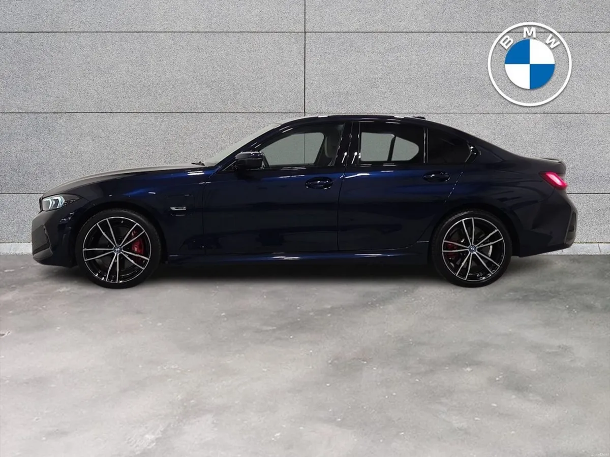 BMW 3-Series 330e M Sport Saloon - Image 4