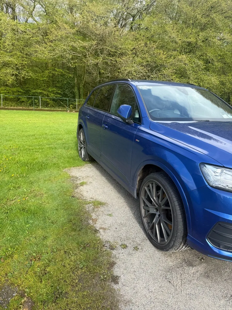 Audi Q7 s line - Image 2