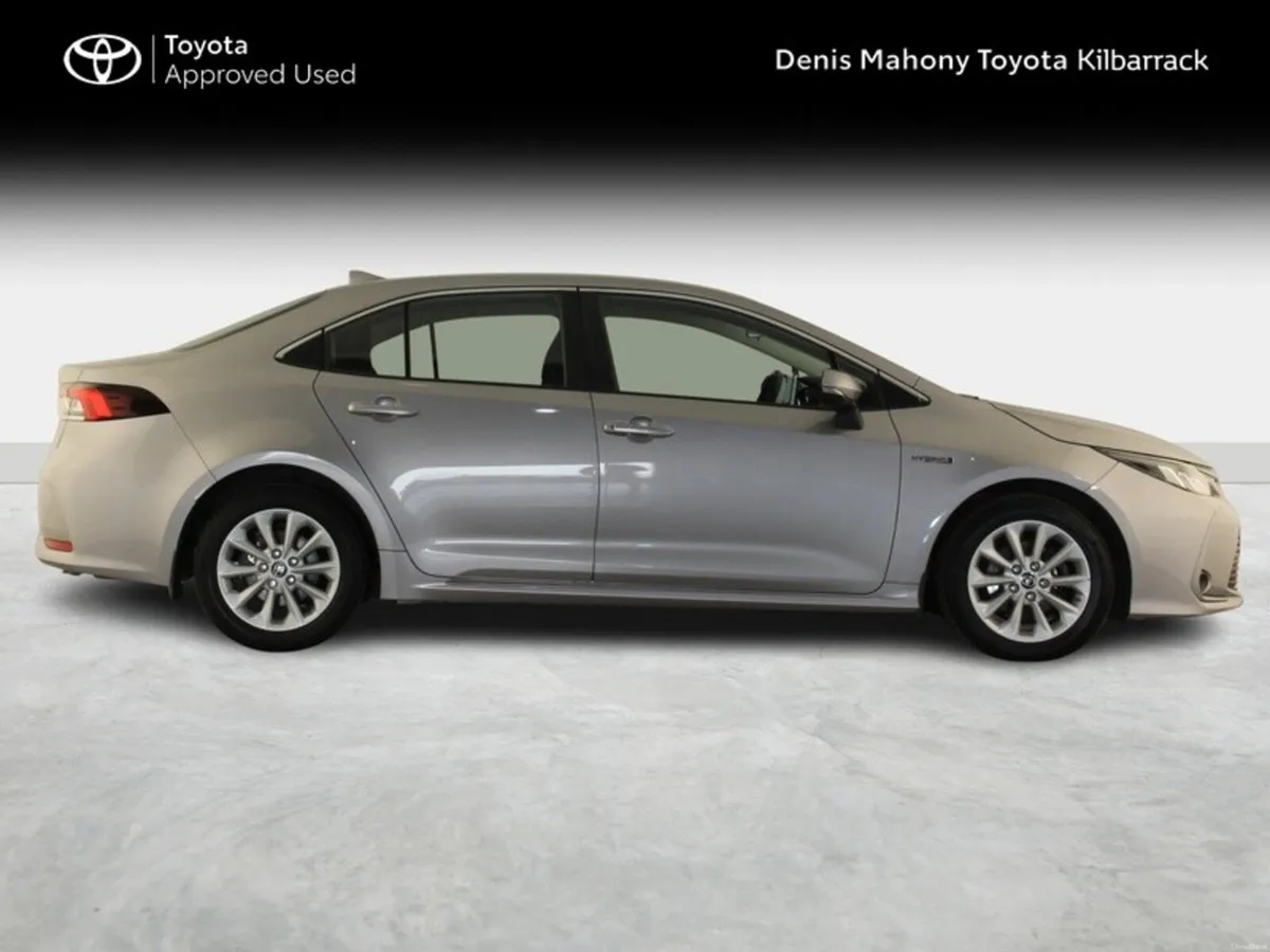 Toyota Corolla HYB LUNA SALOON 4DR AUTO - Image 3