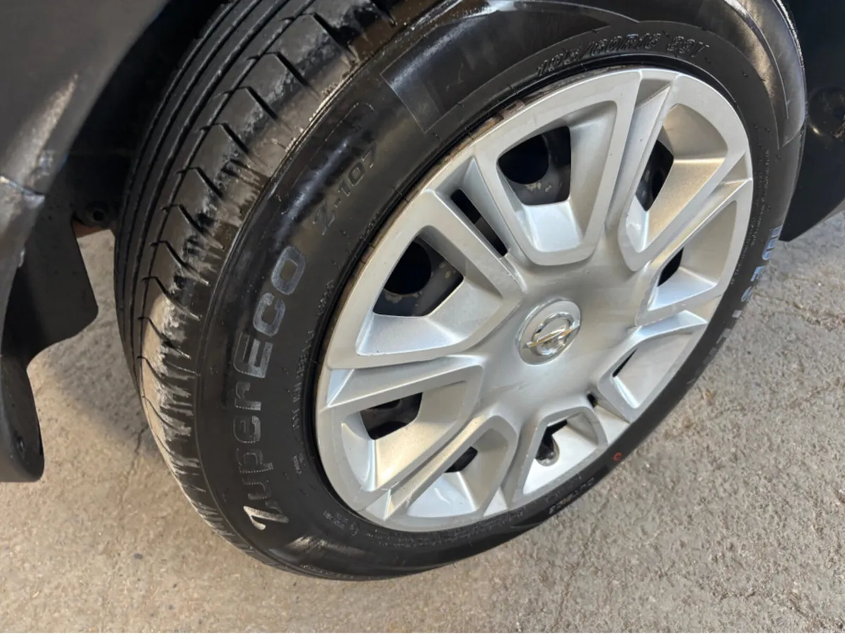 Opel Crossland X 1.2I 83PS - -PET-5SP 5DR X - Image 4