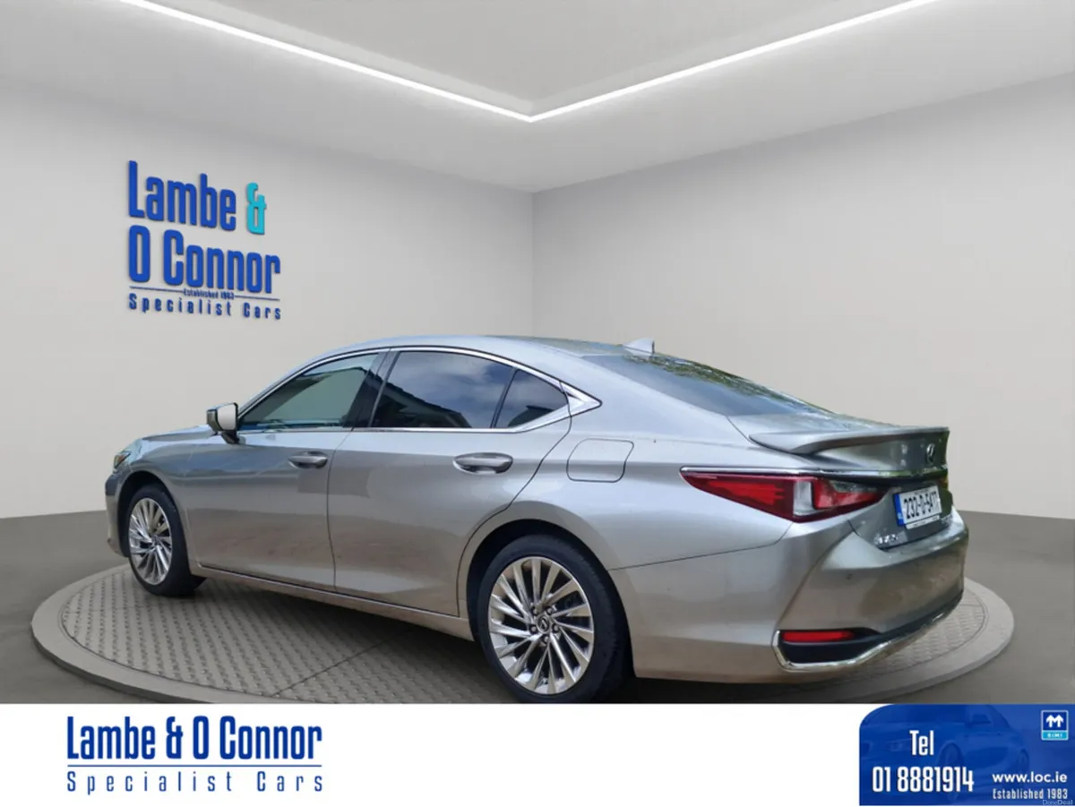 Lexus ES **** RESERVED *** TITANIUM / CREAM LEATHE - Image 4