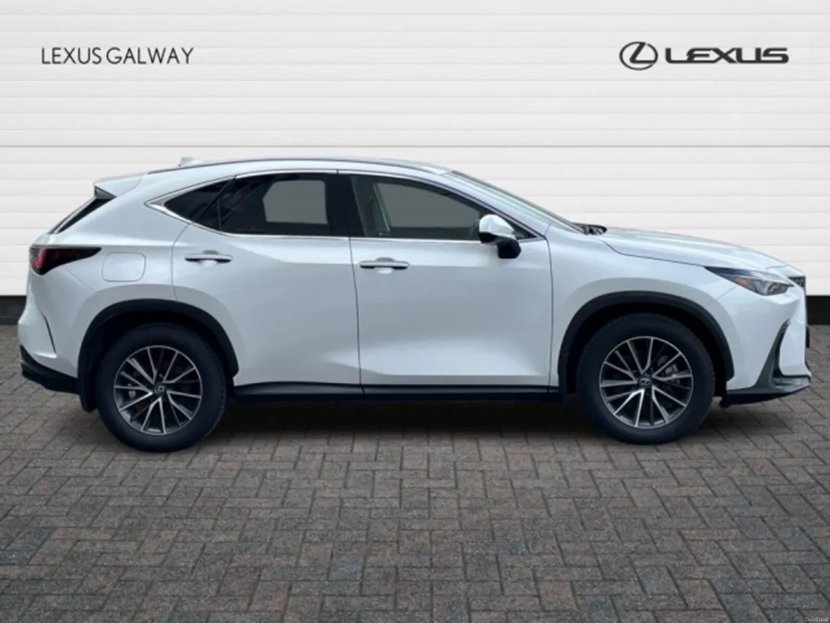 Lexus NX NX 450h+ Executive AWD // Remote Central - Image 3