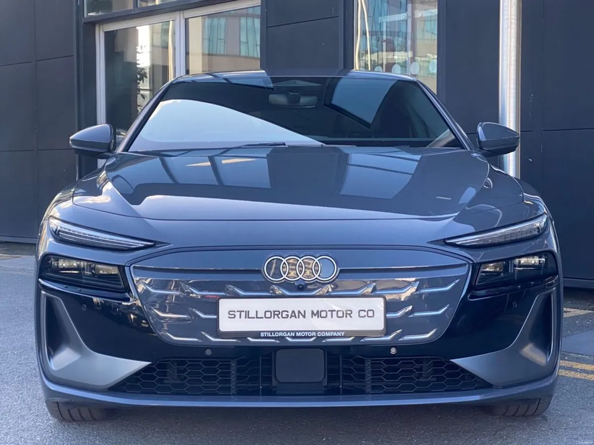 Audi A6 Avant e-tron Avant S-Line Performance 100k - Image 2