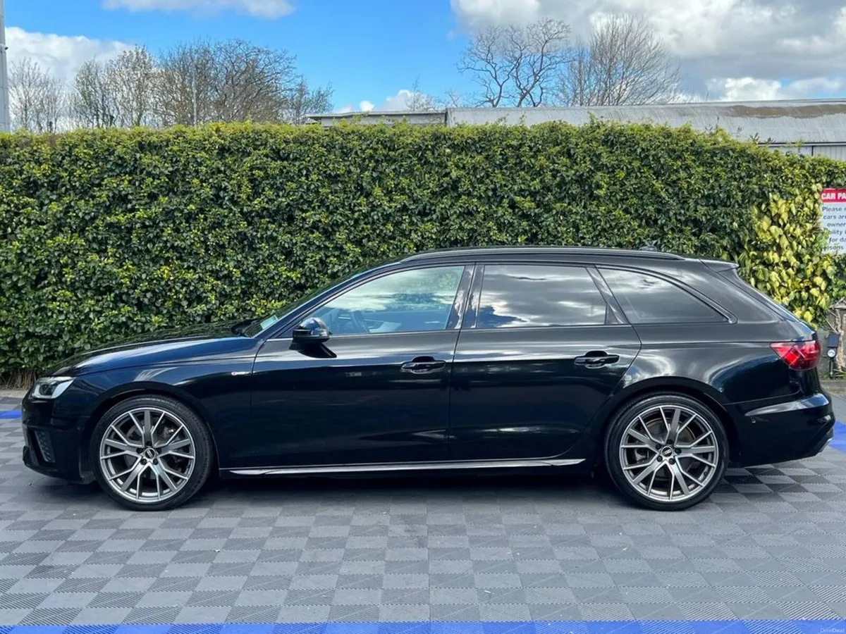 Audi A4 S-LINE AVANT 2.0 TDI // APPLE CARPLAY/ANDR - Image 3