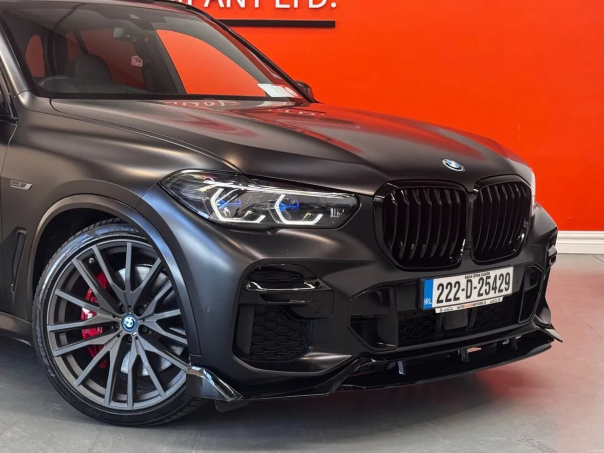 BMW X5 XDRIVE45E M SPORT BLACK VERMILION EDITION # - Image 2
