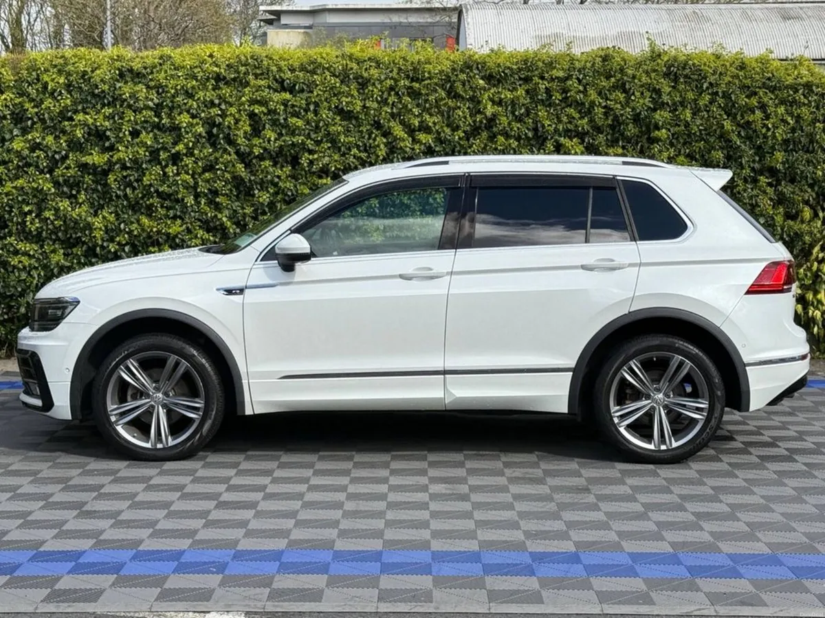 Volkswagen Tiguan R-LINE 4MOTION 2.0 TDI // SERVIC - Image 3