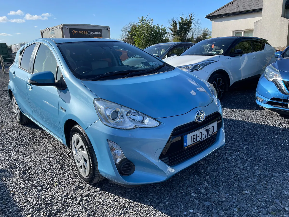 Toyota Aqua 2016 Push start automatic - Image 2