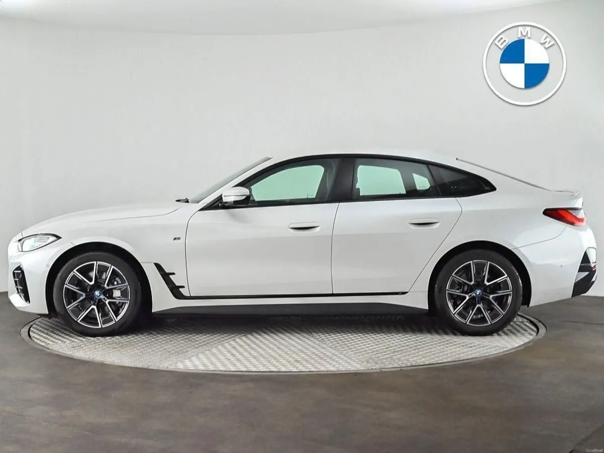 BMW i4 eDrive35 M Sport - Image 4