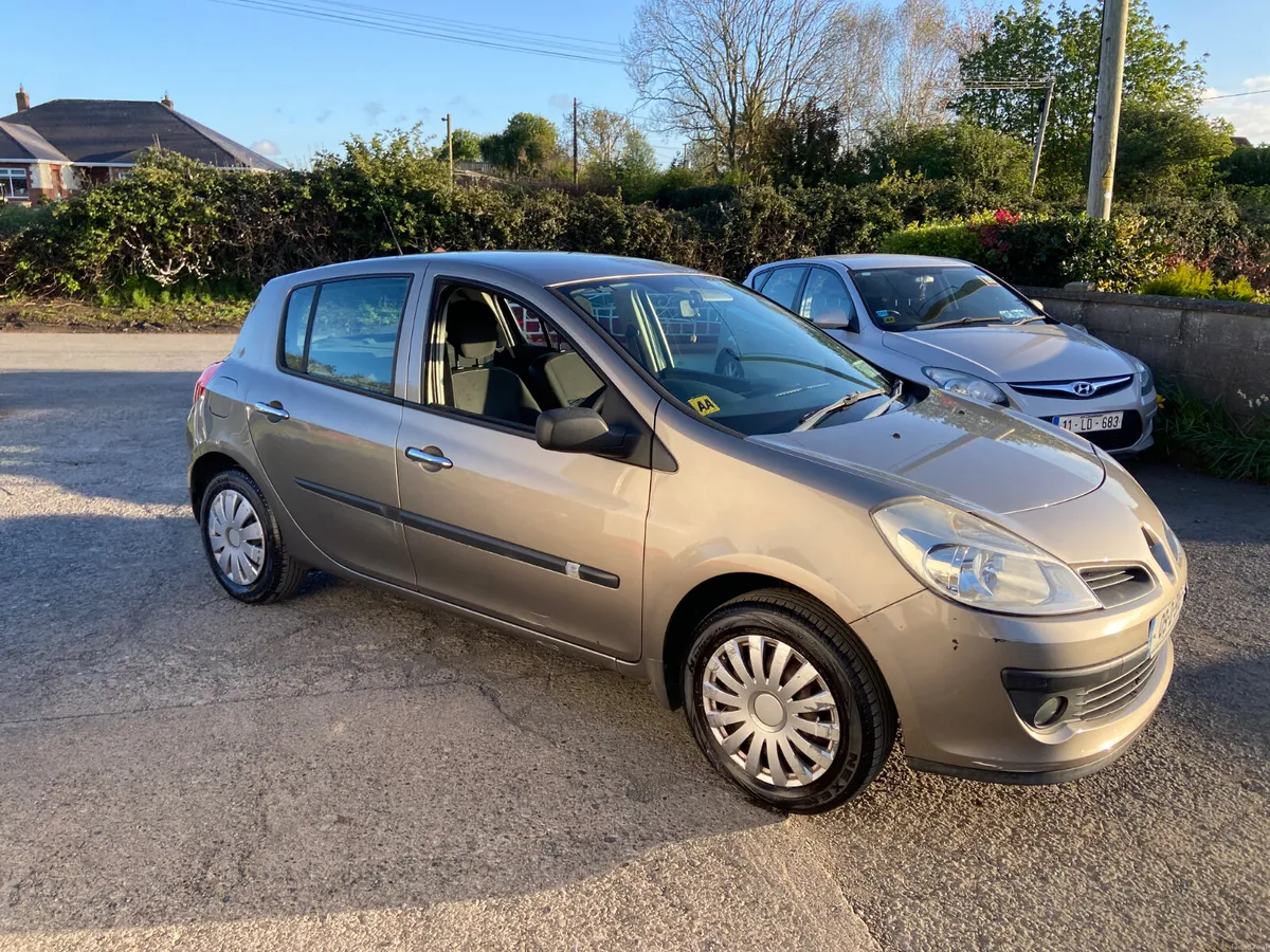 Renault Clio 2009 new nct 2/27 - Image 1