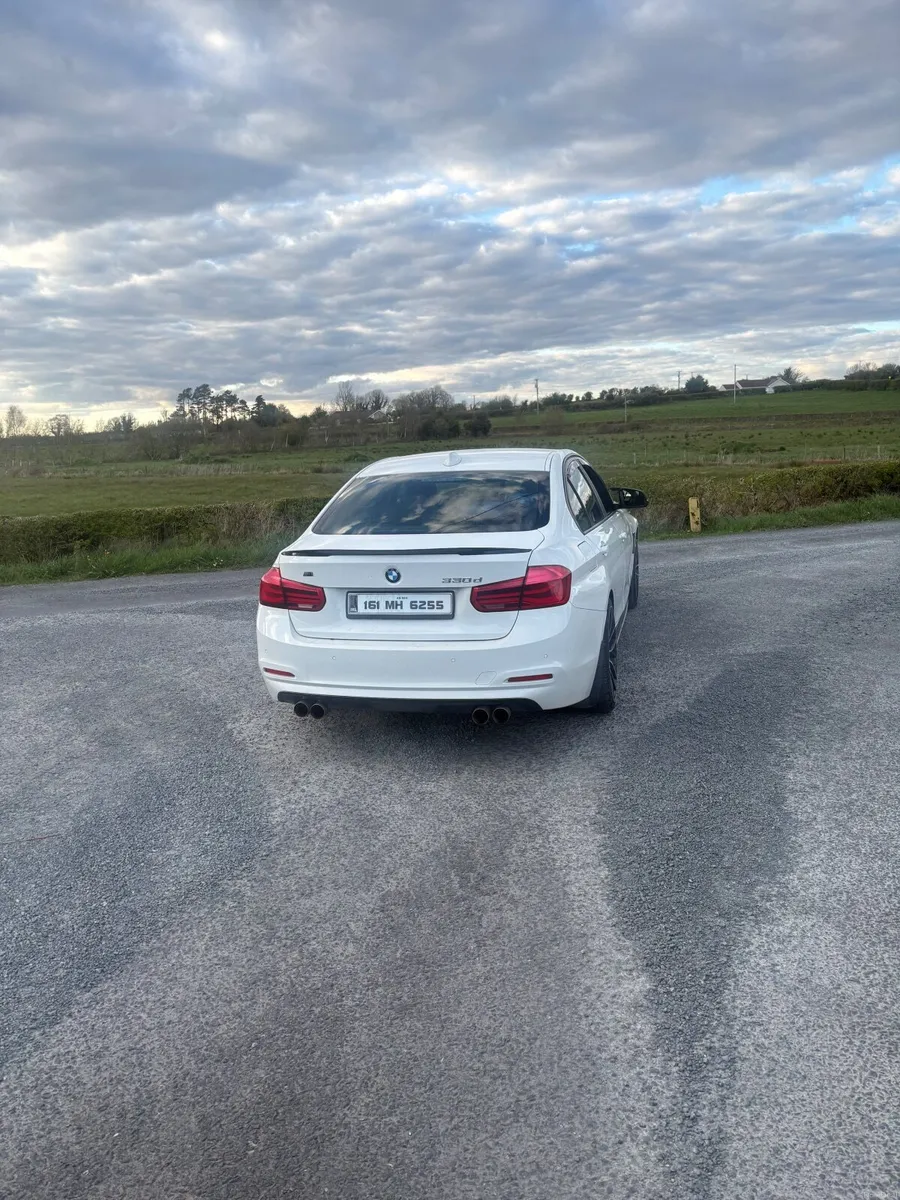 BMW 3-Series 2016 - Image 4