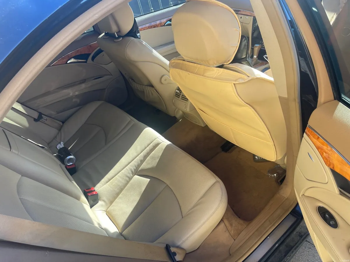 Mercedes-Benz E-Class 2008 - Image 3