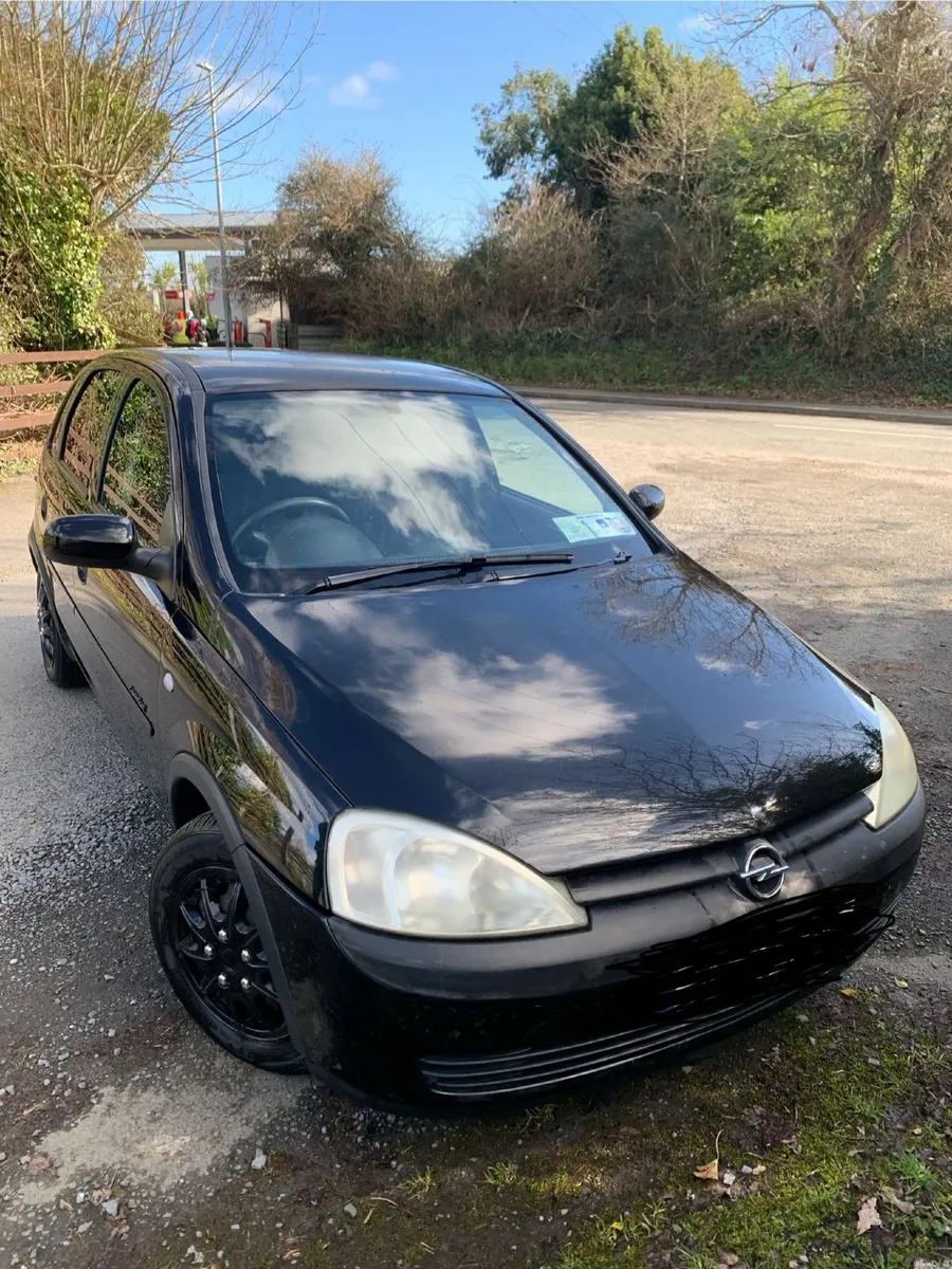 Black Opel Corsa 2002 - Image 1