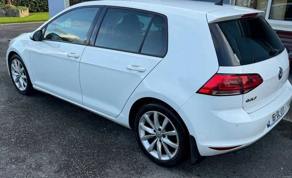 2016 Volkswagen Golf HIGHLINE 1.6 TDI - Image 3