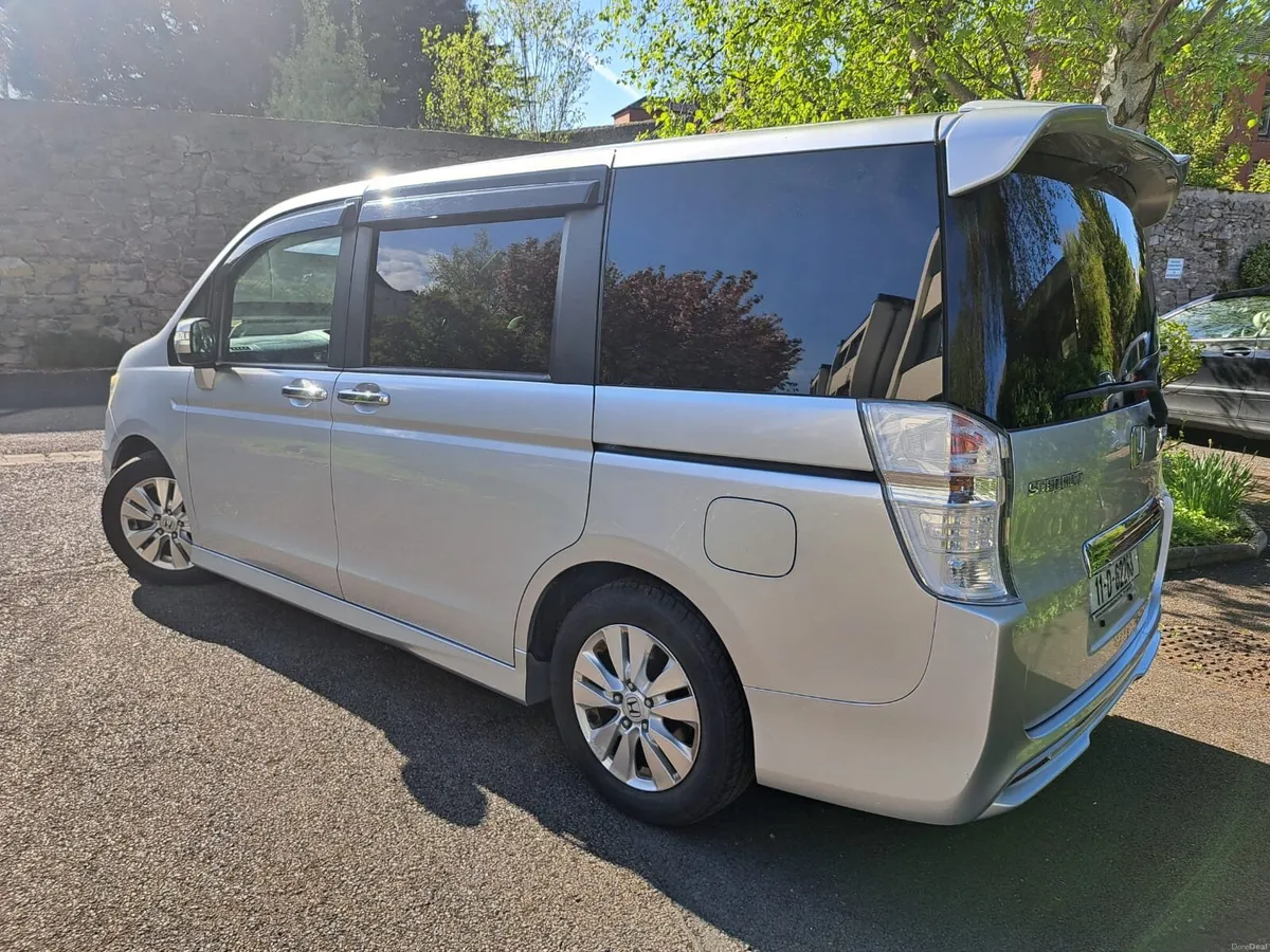 Honda Stepwagon 2011 - Image 4