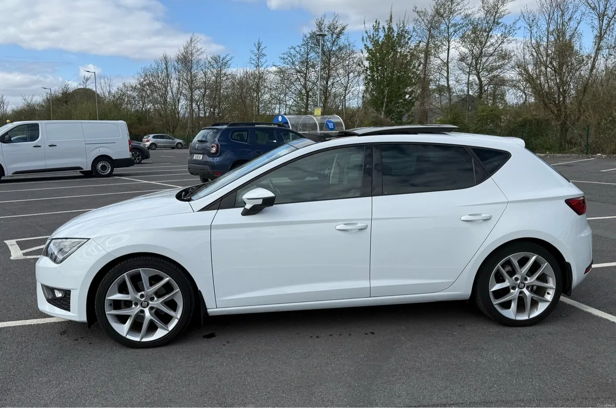 Seat Leon DSG FR Line (€13,450 ONO) - Image 3