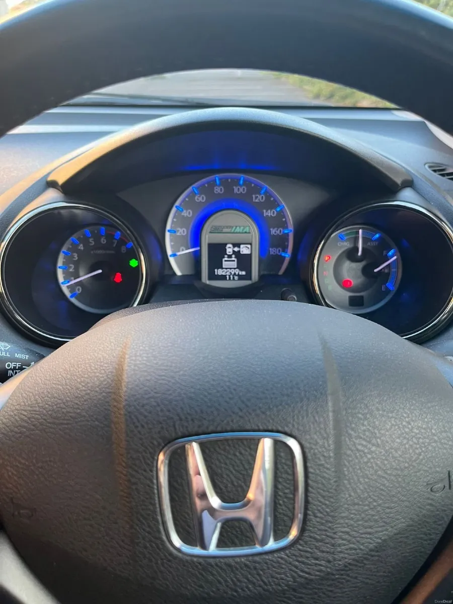 Honda Fit 2012 - Image 2
