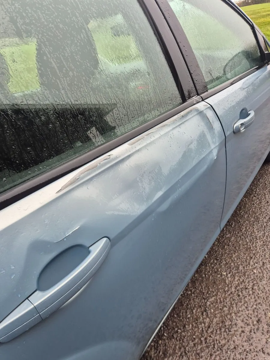 Ford Focus 2010 - Image 1